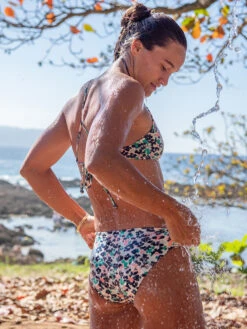 Bermuda Bikini Top - Bloom -Swimwear Store 673374 06